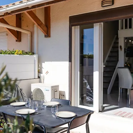 T2 Avec Mezzanine, Wi-fi, Climatisation, Animaux Admis, Parking, Pour 4 Personnes - Fr-1-409a-34 *