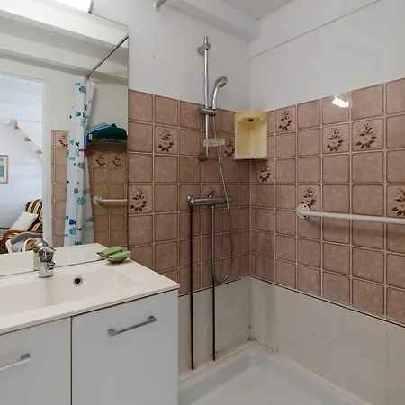 T2 Avec Mezzanine, Wi-fi, Climatisation, Animaux Admis, Parking, Pour 4 Personnes - Fr-1-409a-34 Gruissan